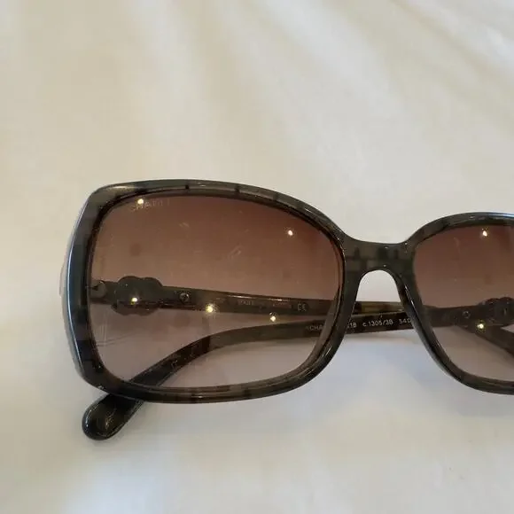 Authentic Chanel 5218 c1305/3B Y2K Sunglasses 54 16 Paris Hilton Style - Picture 4 of 7